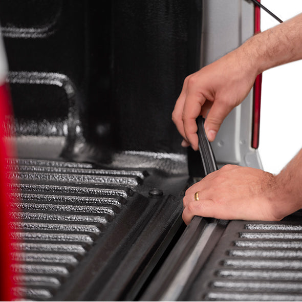 KEKO TAILGATE SEAL PROTECTOR